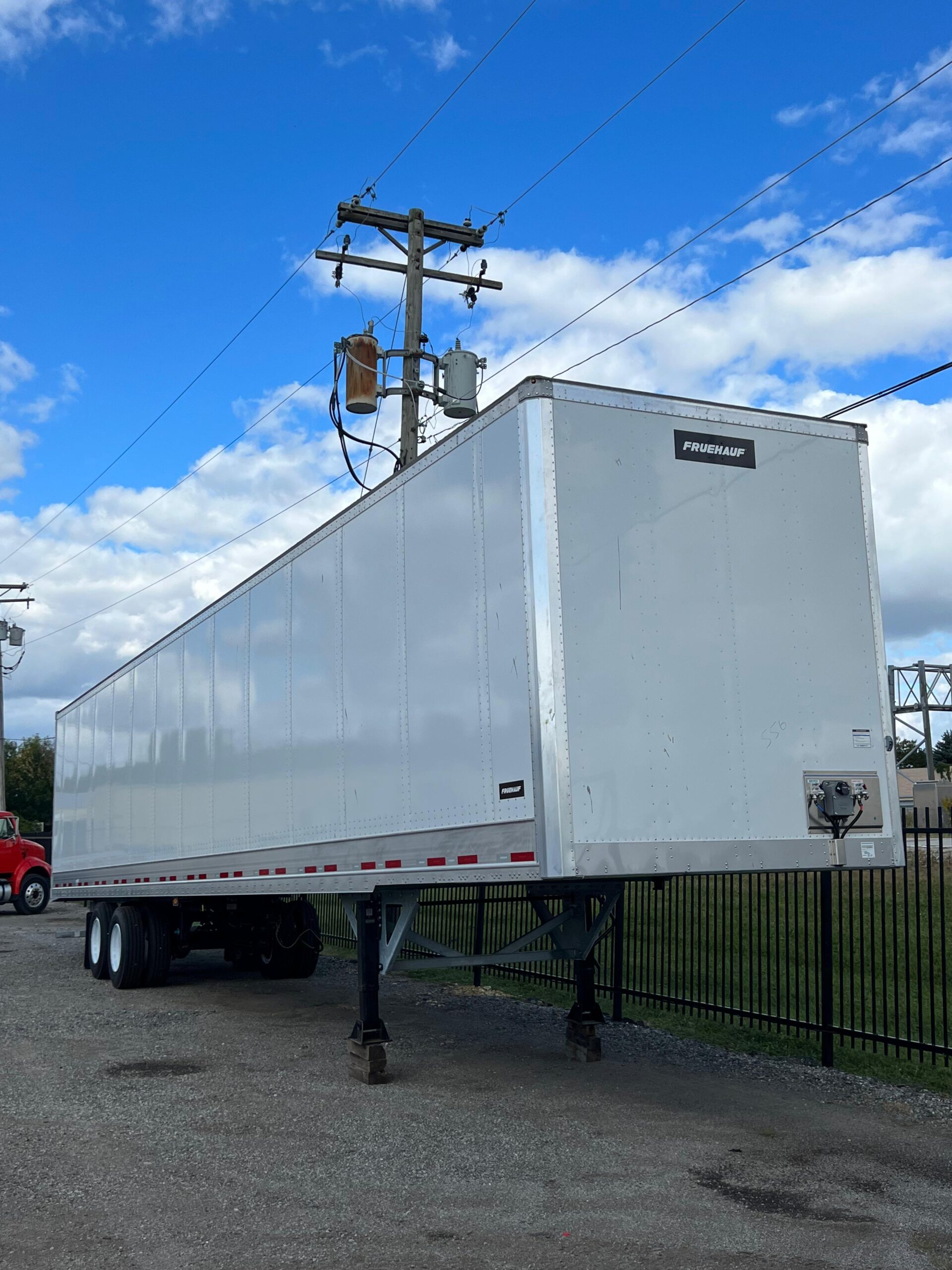 Fruehauf 53′ Dry Van at Truck Hub Sales and Finance